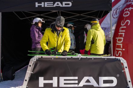 Strefa serwisowa nart